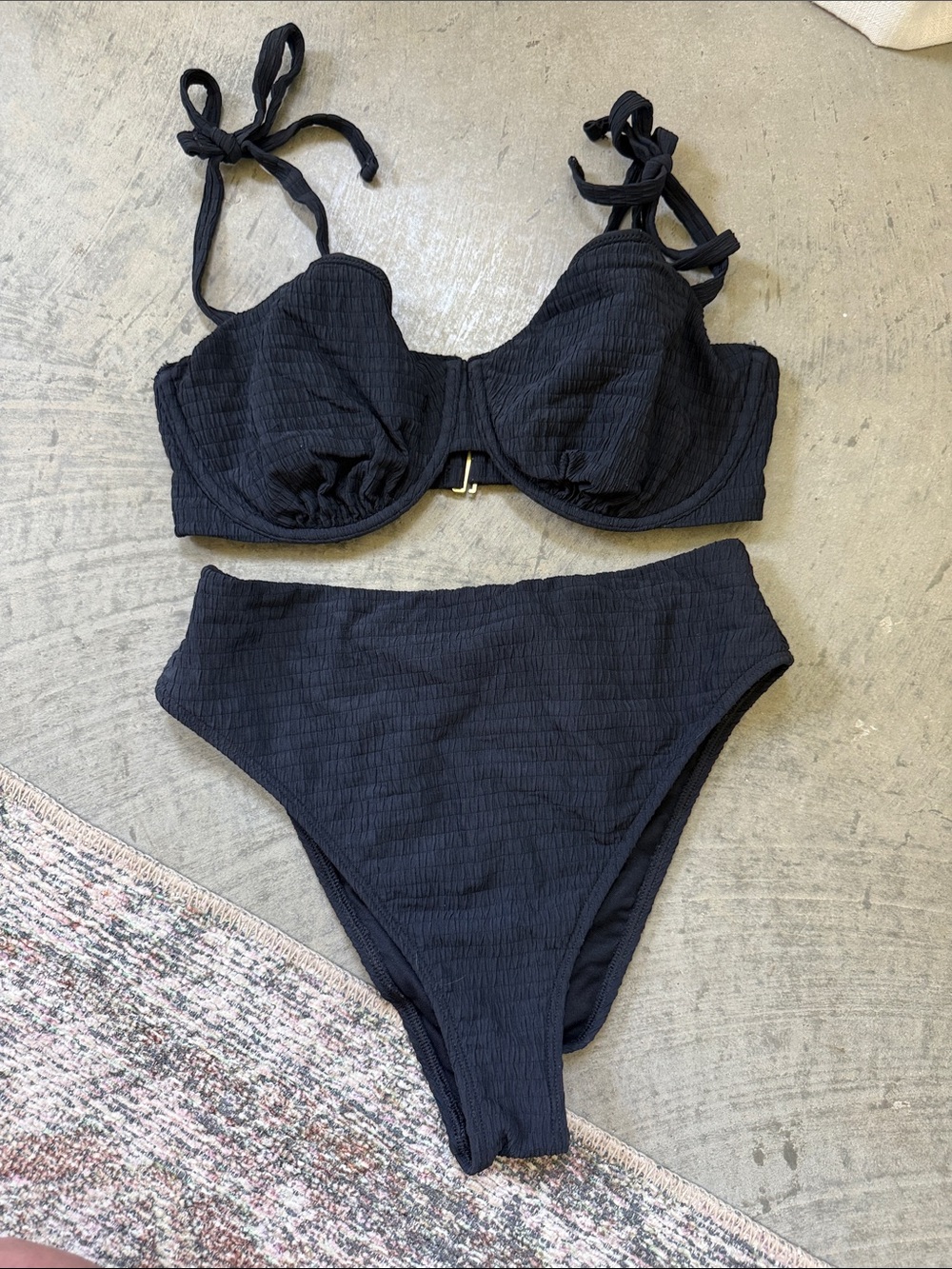 Abercrombie & Fitch Black Textured Underwire Bikini Set